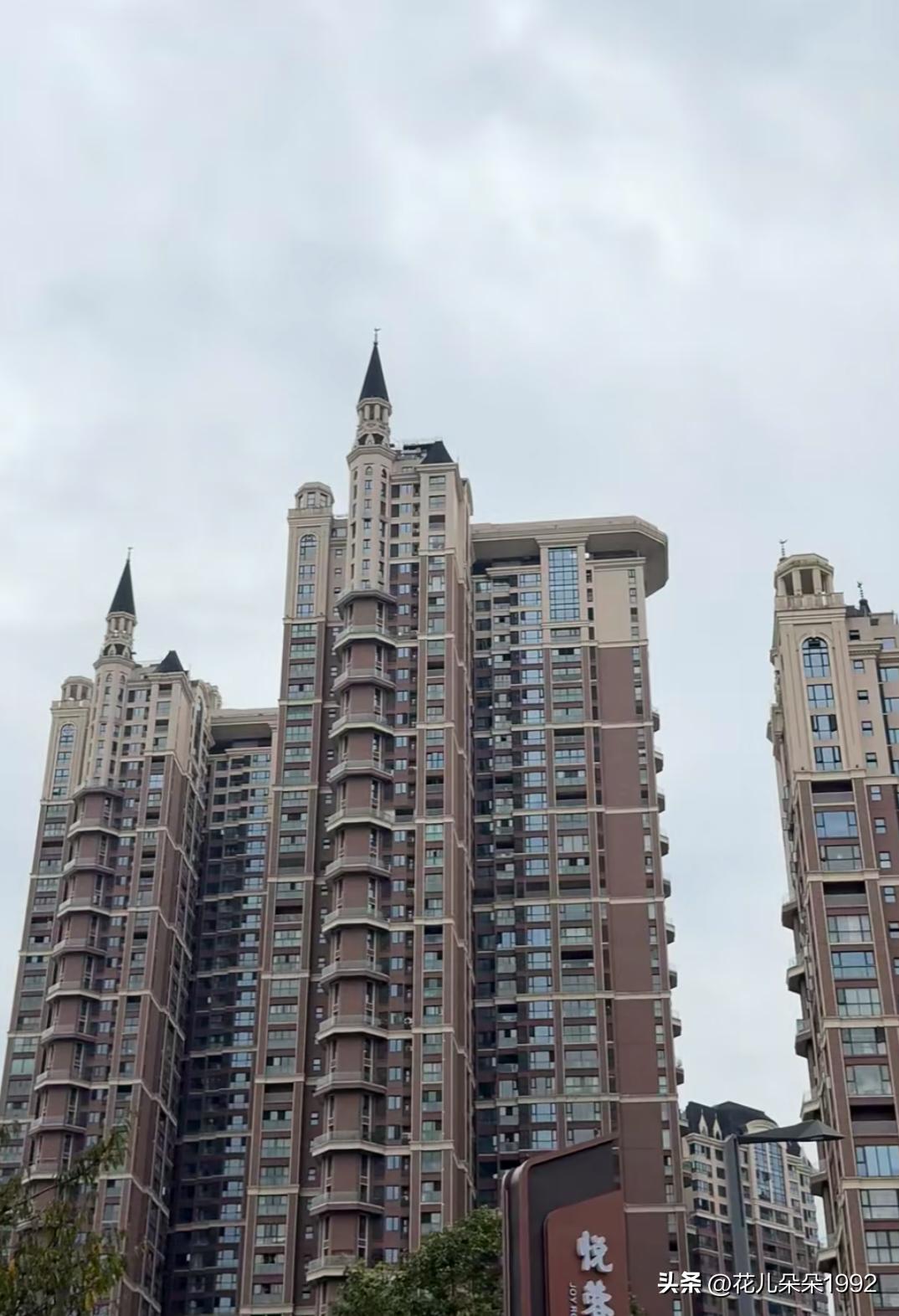 成都人民能不能告诉我这是什么小区啊！
     欧式风格确实漂亮，颜色搭配也很经