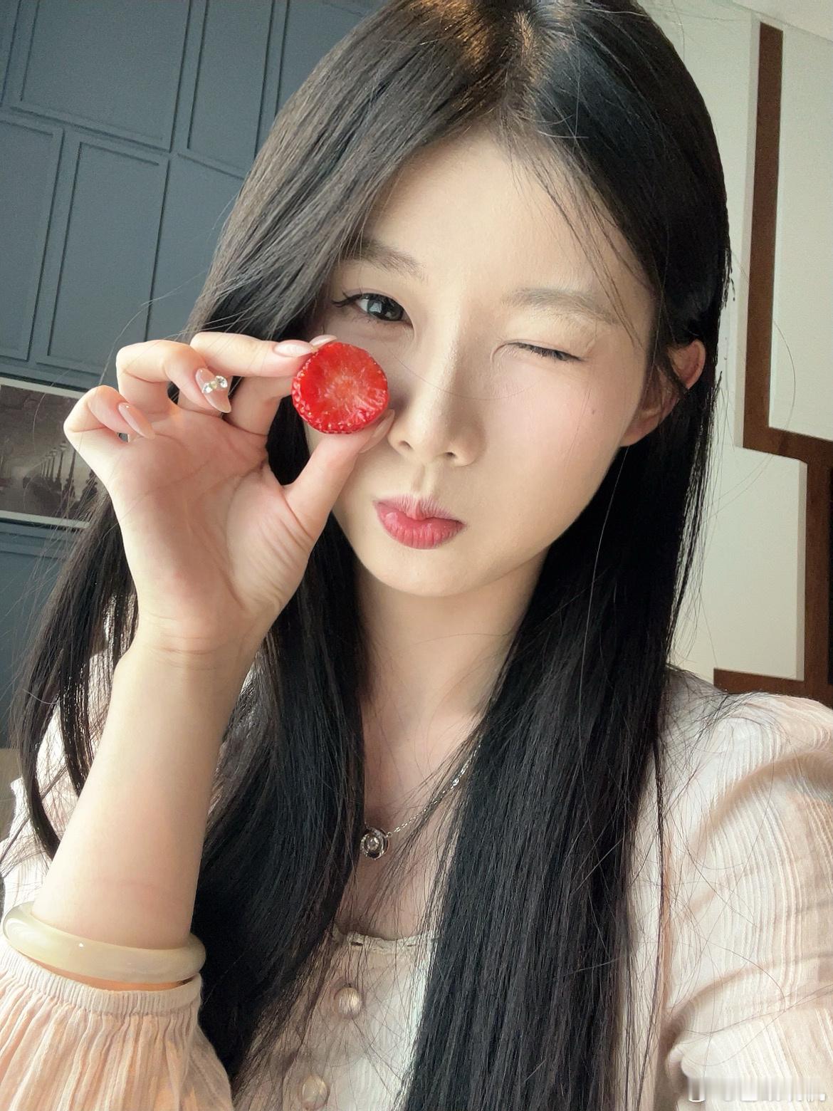 到达深圳啦，明天参加华为Pura系列及全场景发布会，这次的新品很多，有什么感兴趣