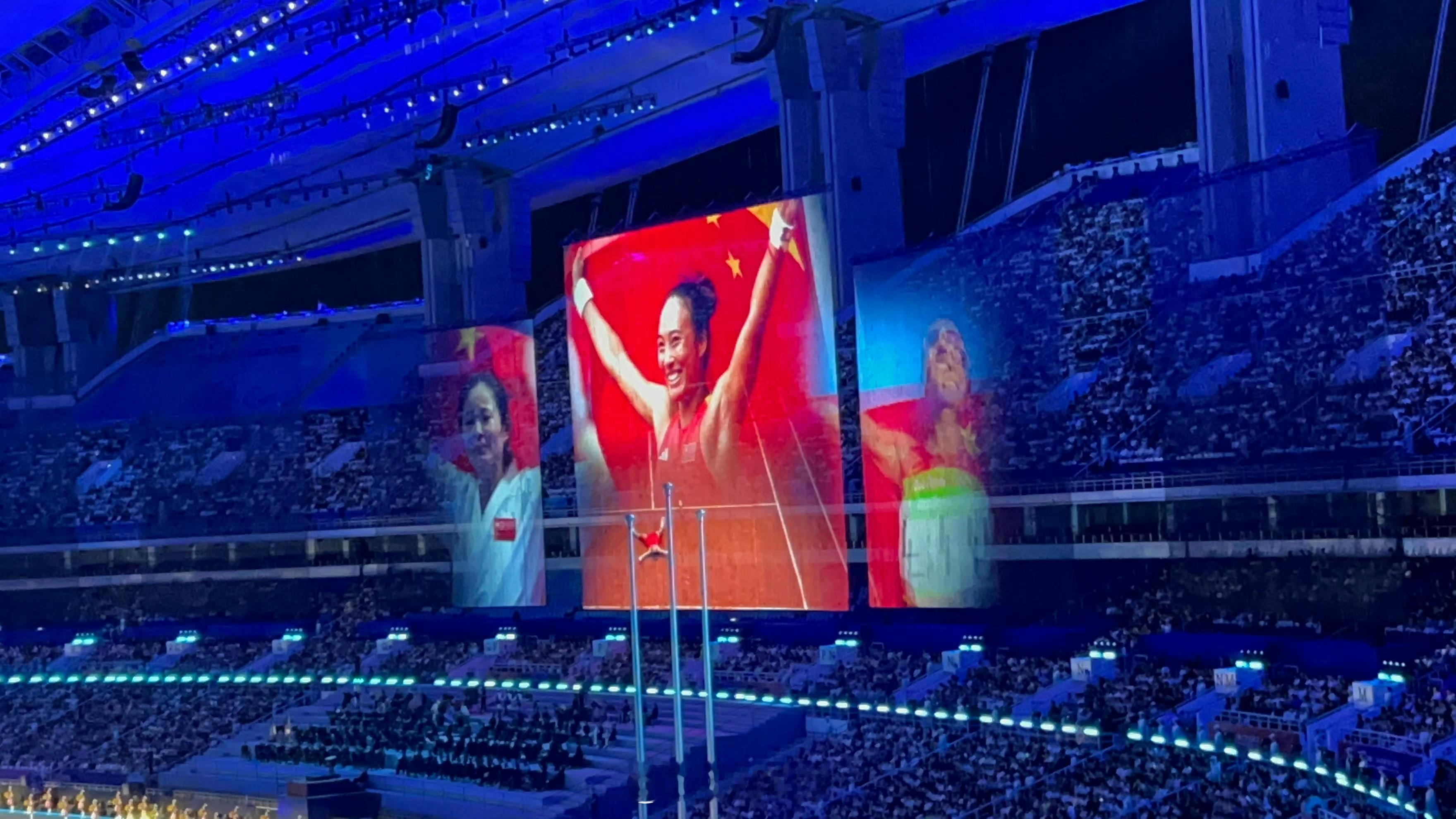 互联网舆论场上为什么这么多对郑钦文进行围剿的，说到底其实不是郑钦文成绩好与不好，