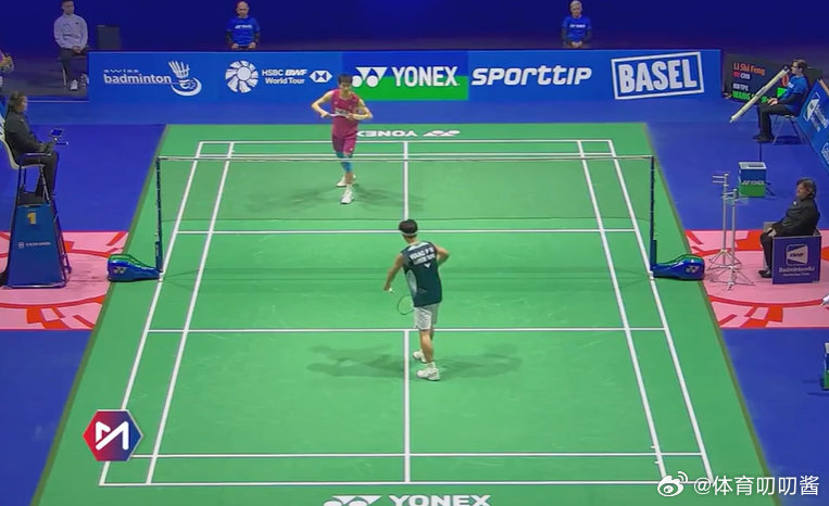 李诗沣2比1王柏崴2026年瑞士羽毛球公开赛男单，李诗沣8-21、21-11、2