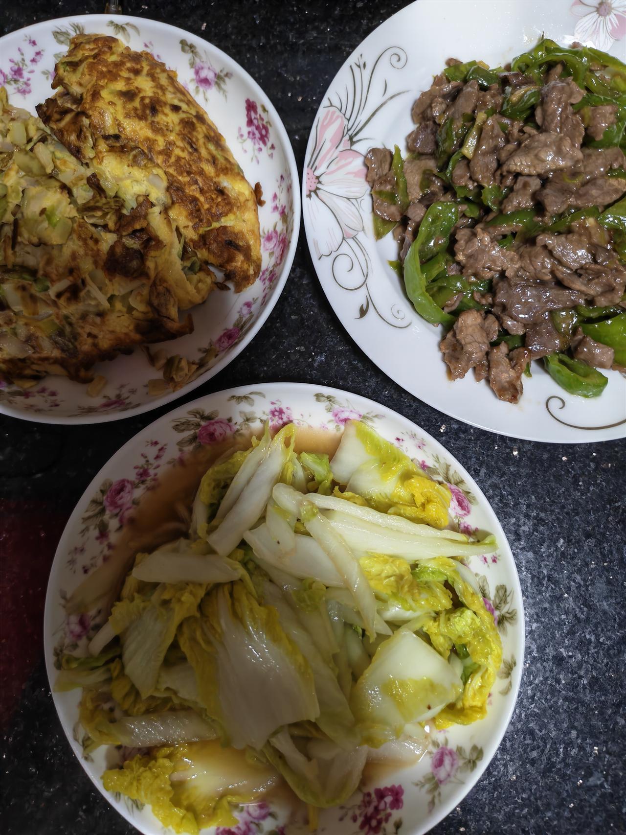 无论多晚都要给自己准备营养餐食，毕竟系呢个世界，过一日少一日！