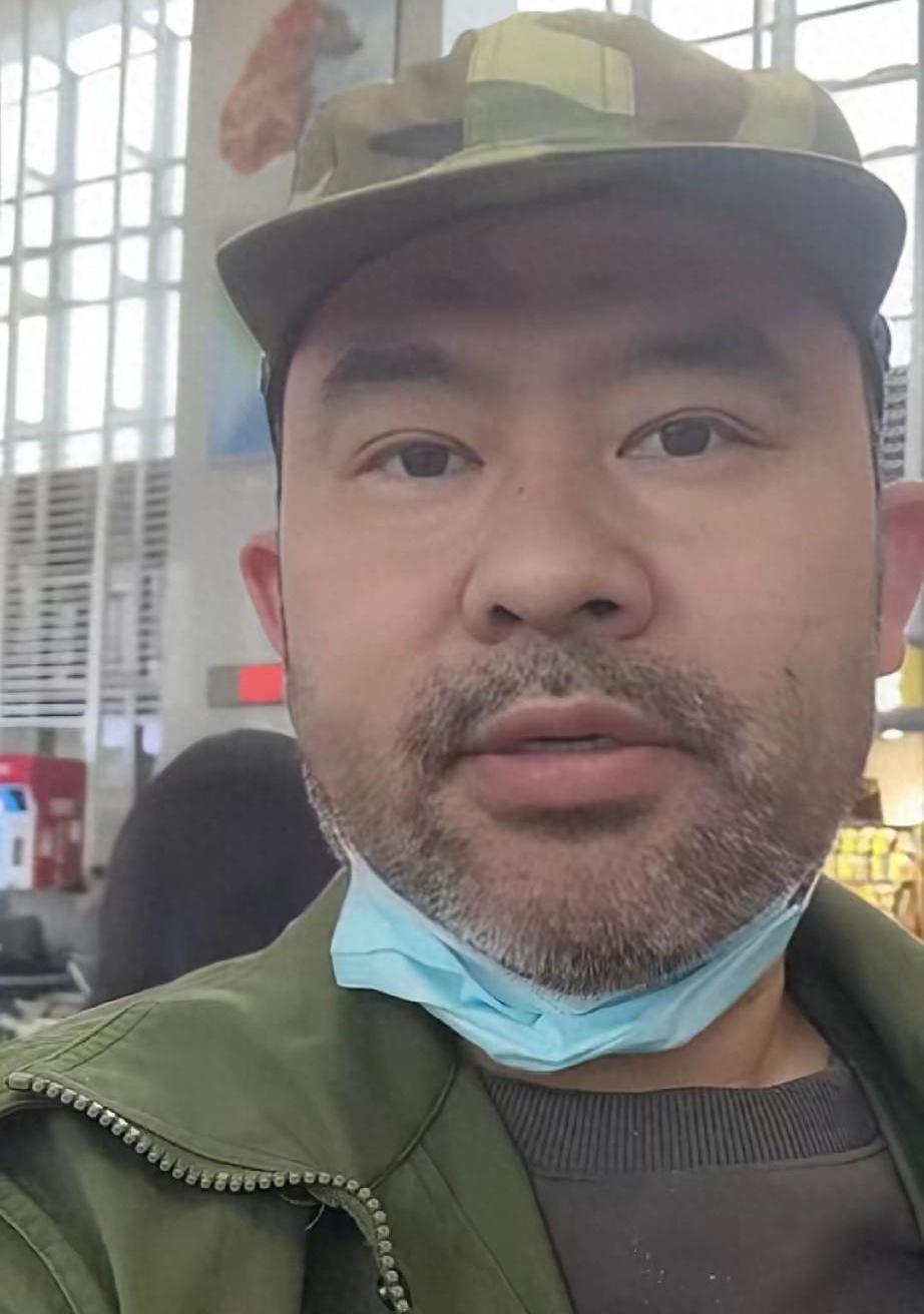 别让英雄流血又流泪，别让无知无畏寒了英雄的心，更别让尊崇成为口号，这才是正道之光