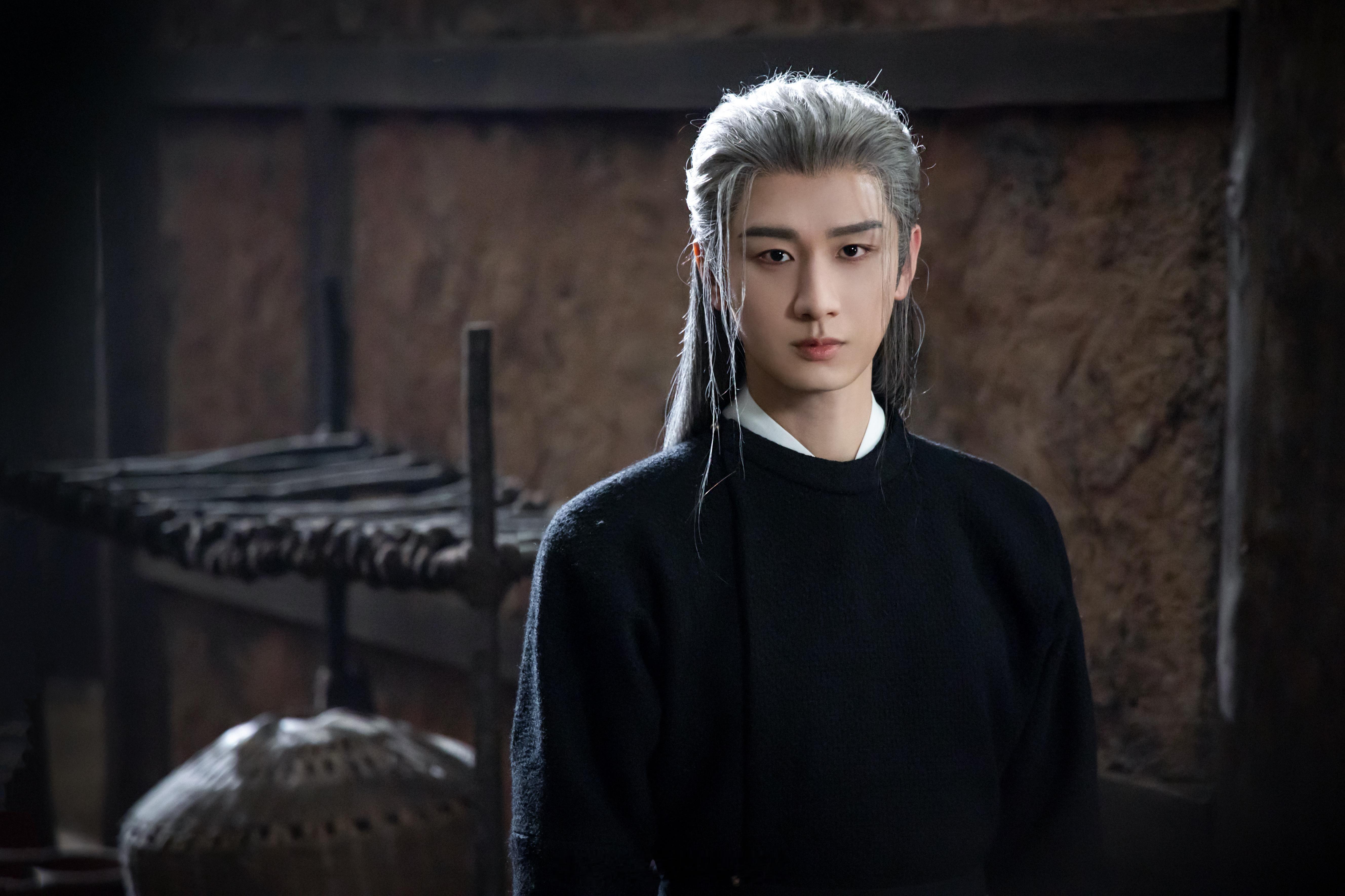 成毅谢淮安登顶全网角色热度周榜冠军！长安二十四计第四日10广开局，总广告103个