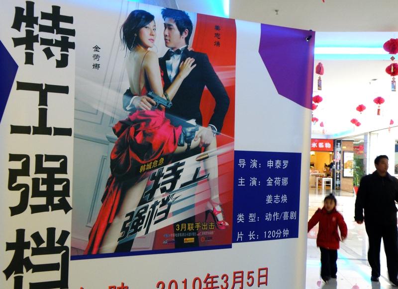 有的夫妻虽同处一个屋檐下，实则心早已渐行渐远，只是为了家庭或孩子才维持着婚姻。在