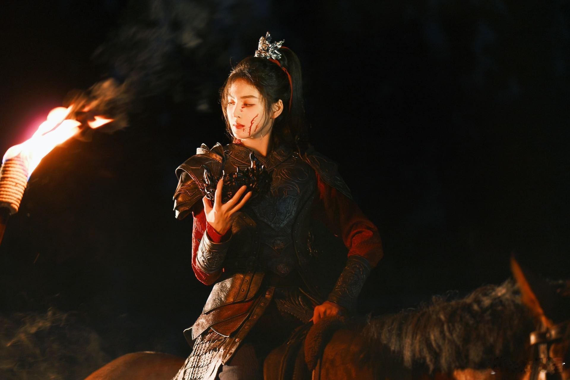 张凯莹你可千万别喝中药 既有气场又不失亲和力，张凯莹的角色百变又充满力量感！ 