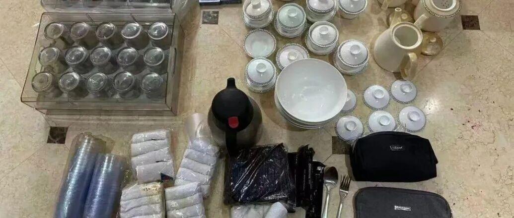 妻子65页PPT举报空警丈夫， “干湿纸巾、小零食、面包、红酒全是从飞机上拿下来