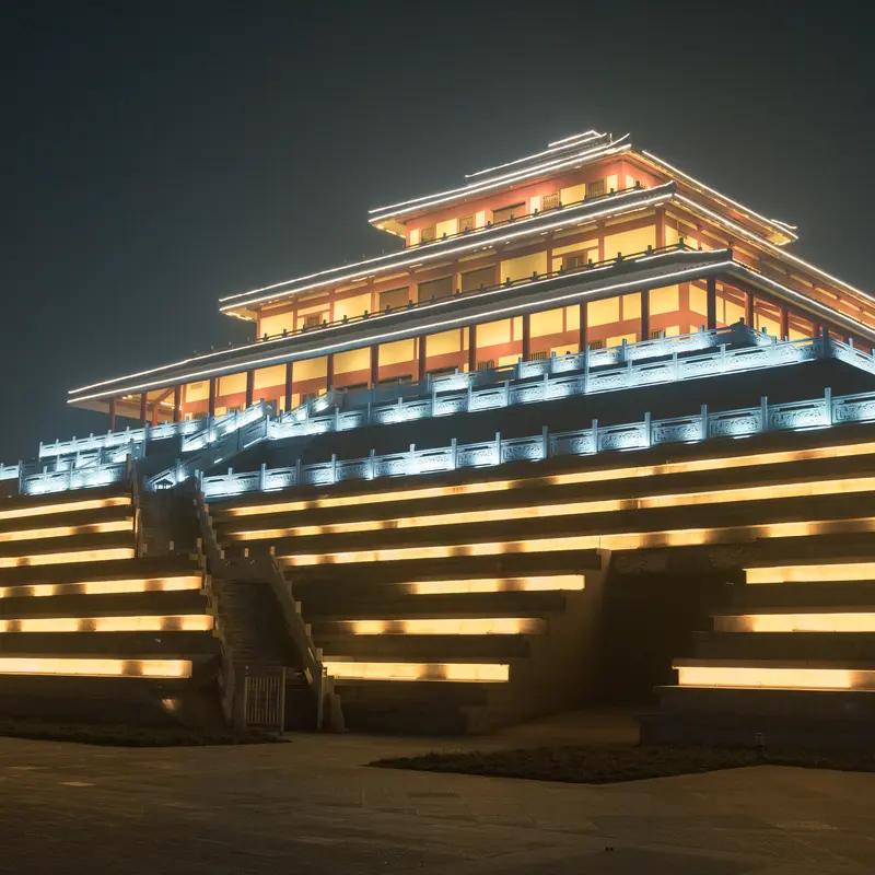 2025年阿房宫遗址考古有重大突破，确认宫殿“选址于水”。这次发掘精准定位了台基