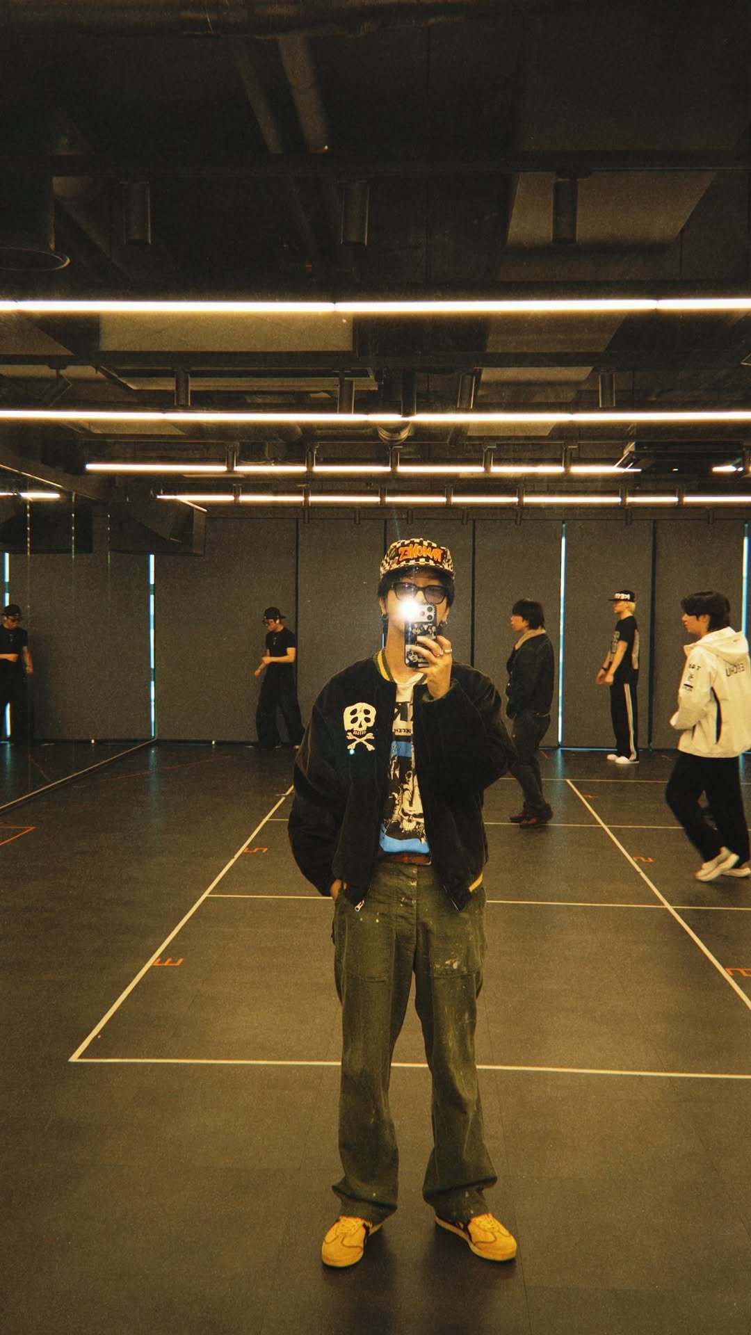 “CB百蓝_。260327金钟云 ins story更新： 