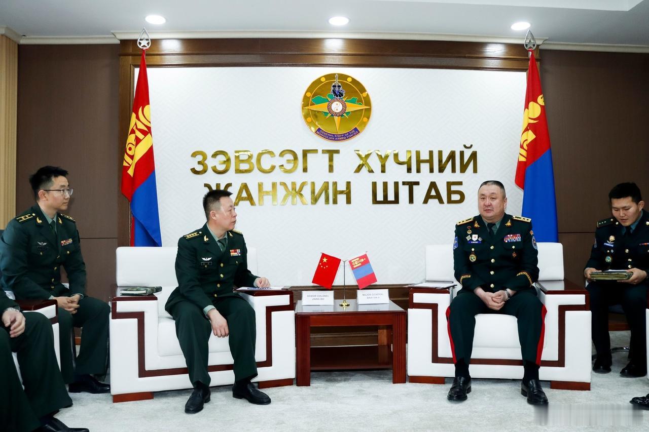 4月7日中、蒙“草原伙伴-2026”陆军联合训练第二阶段筹划会议在蒙古国举行
去