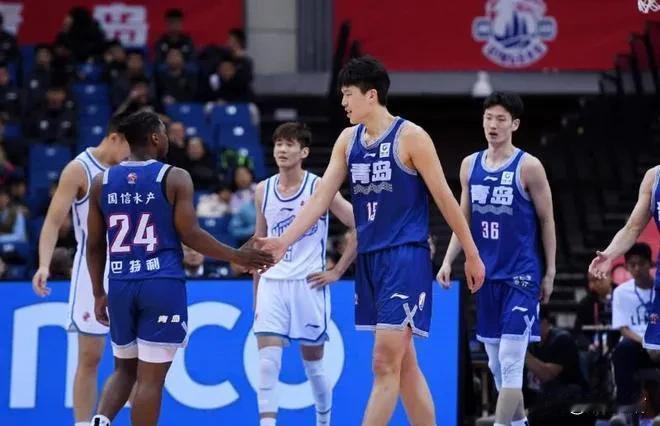 周琦的劲敌正式现身，就算他是全联盟的“第一中锋”，但经过常规赛的持续洗礼，多支球
