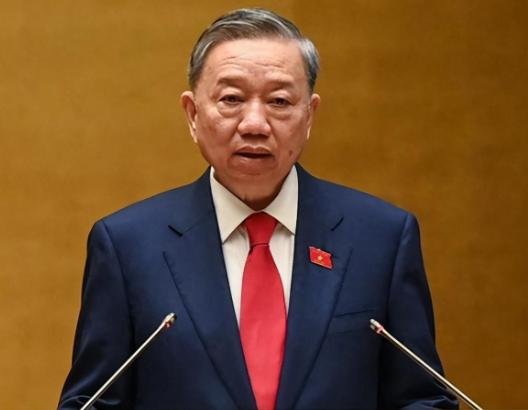 刚从中国回去的苏林，转头发现越南面临大麻烦
 
苏林从中国回来，屁股还没坐热，麻