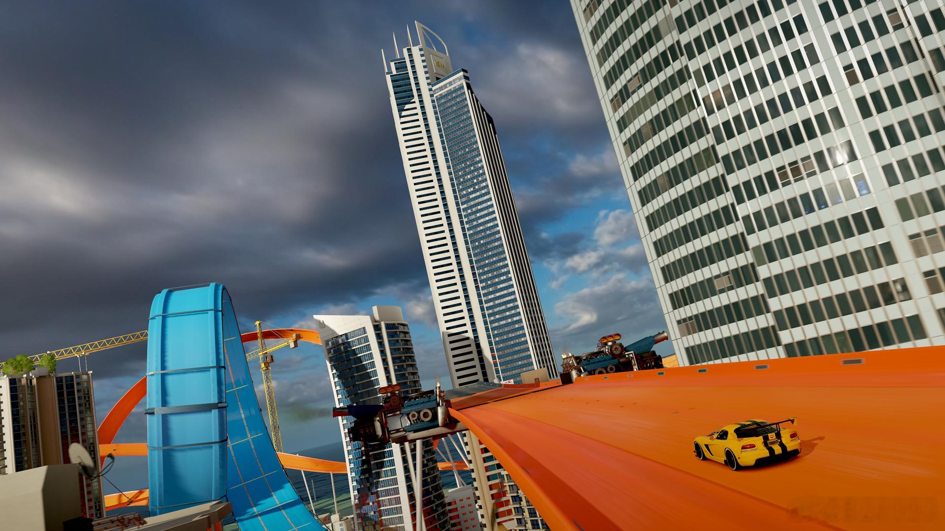 FH3的风火轮DLC地图里是有一个小城区的 