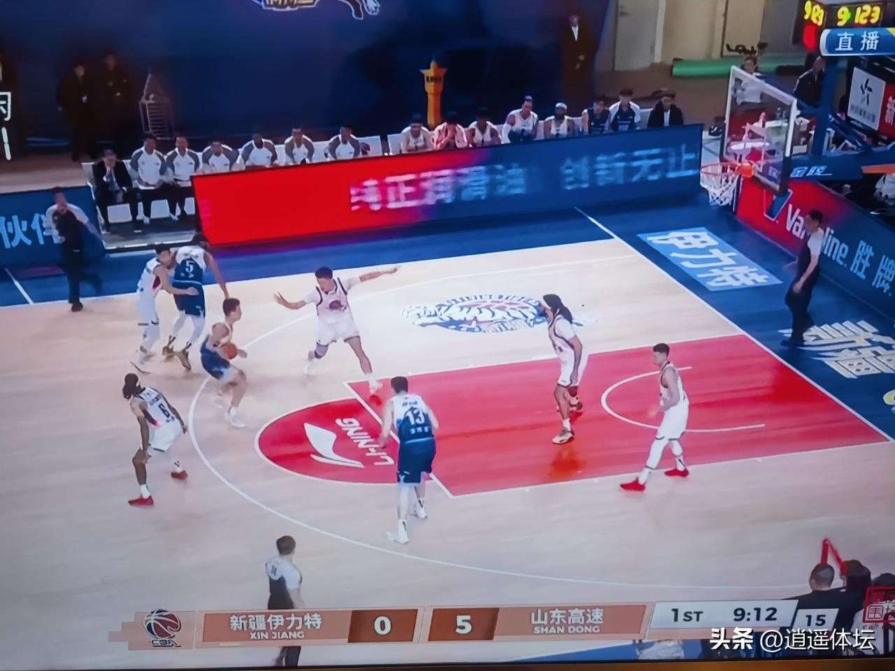 邱彪回新疆，不留情面！
      刚刚CBA第30轮，山东高速男篮客场挑战新疆
