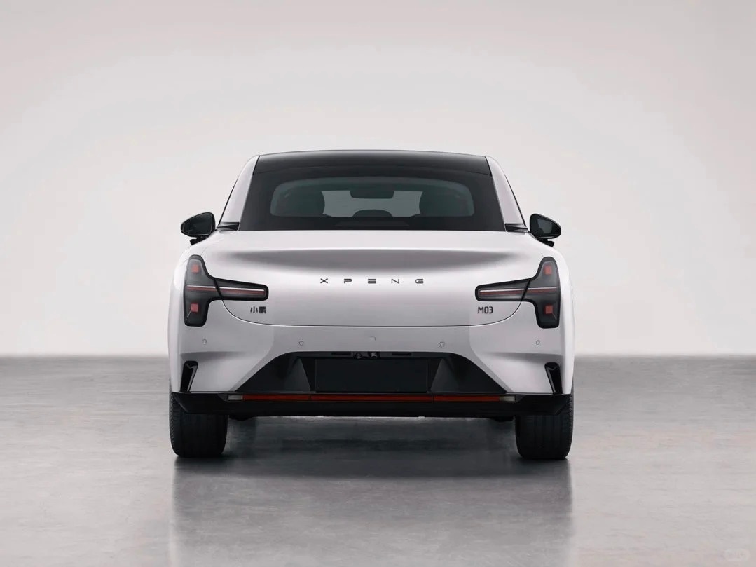 MONA M03屁股改了，改得太对了，最值得改的的确是屁股，尤其中下部。虽然老的