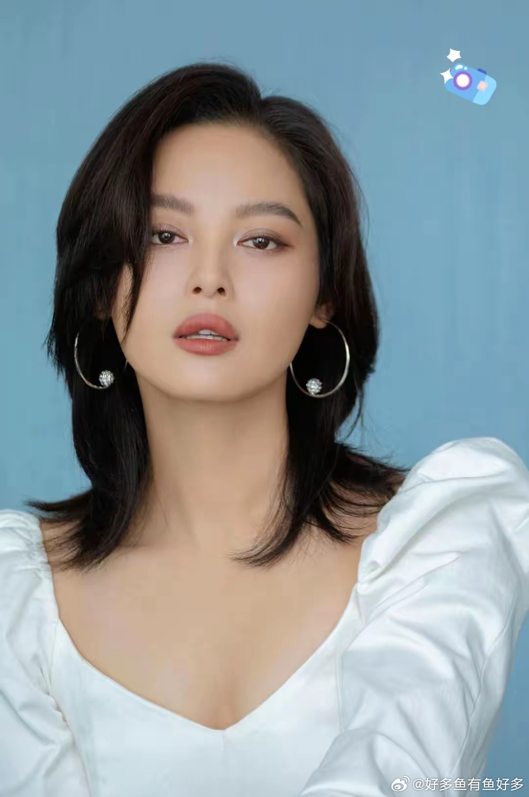 翟天临不要的那个女人，辛芷蕾，6月20日，她给刘嘉玲让出C位，再次诠释了什么是实