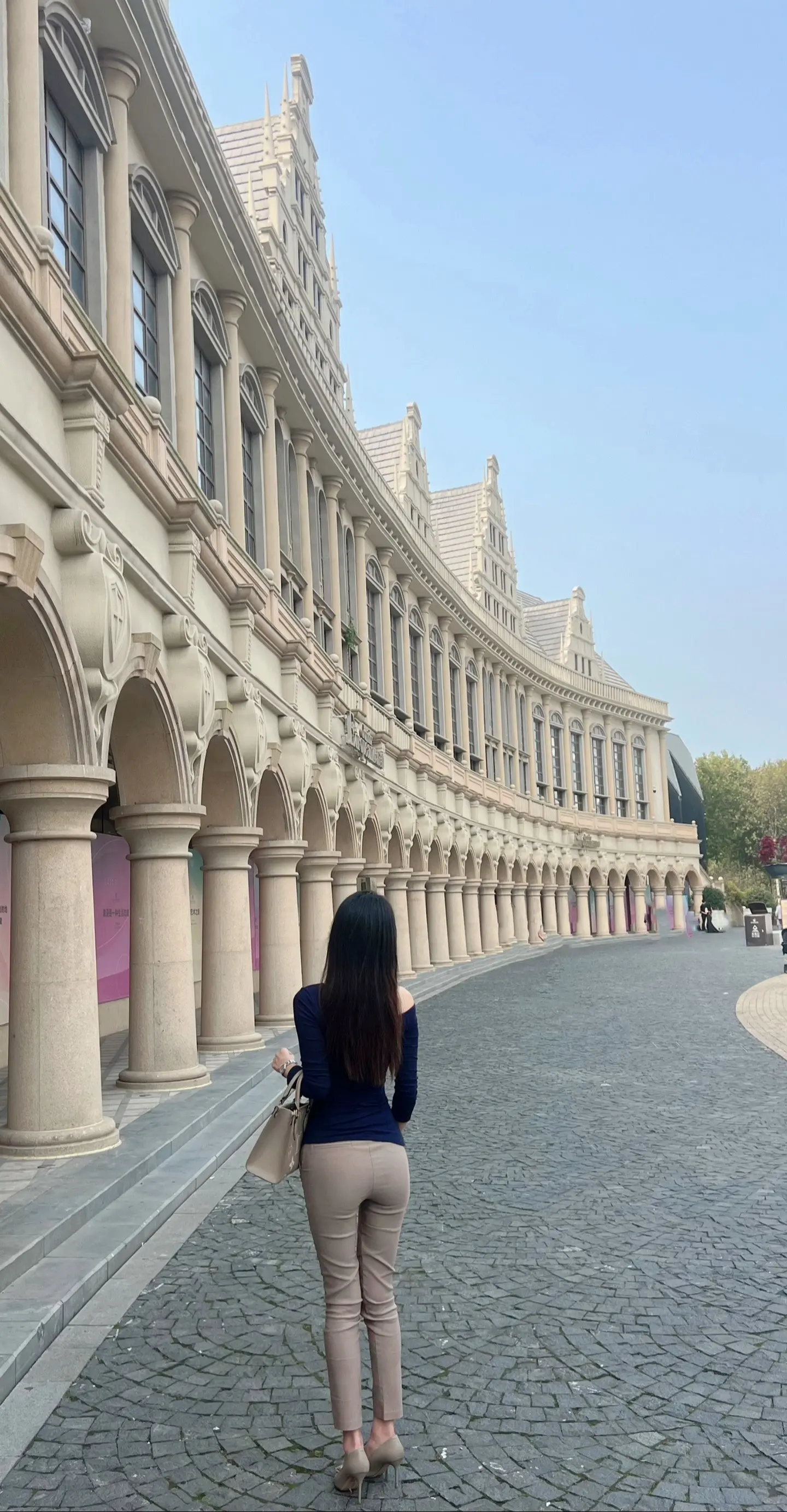 赚万两金易 得一真心人难