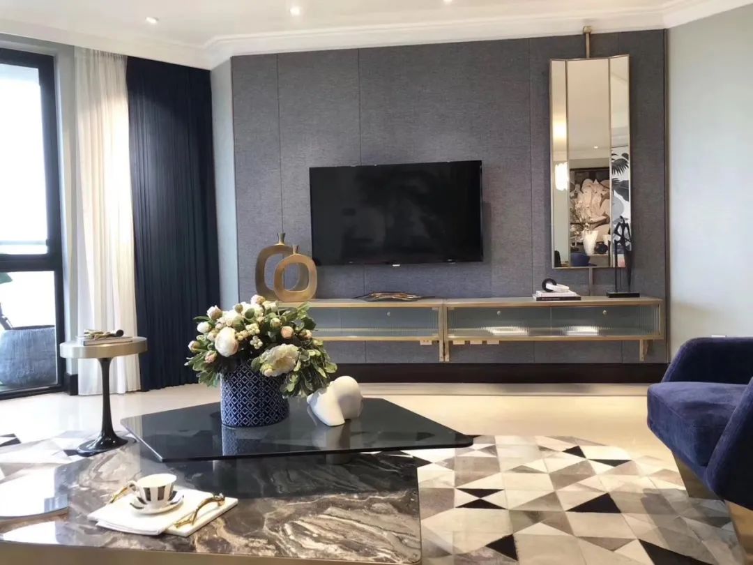 魔都房房房|内环内长宁区神秘顶豪「华山丽苑」突发稀缺三席在售 毗邻四大商圈！