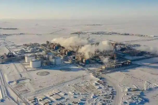 俄罗斯无力开发远东，其实东方也没有能力去开发远东。
远东那地方，600多万平方公