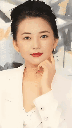 还记得她吗？凭《欢颜》出道爆红，靠《霸王花》成为经典！[赞]