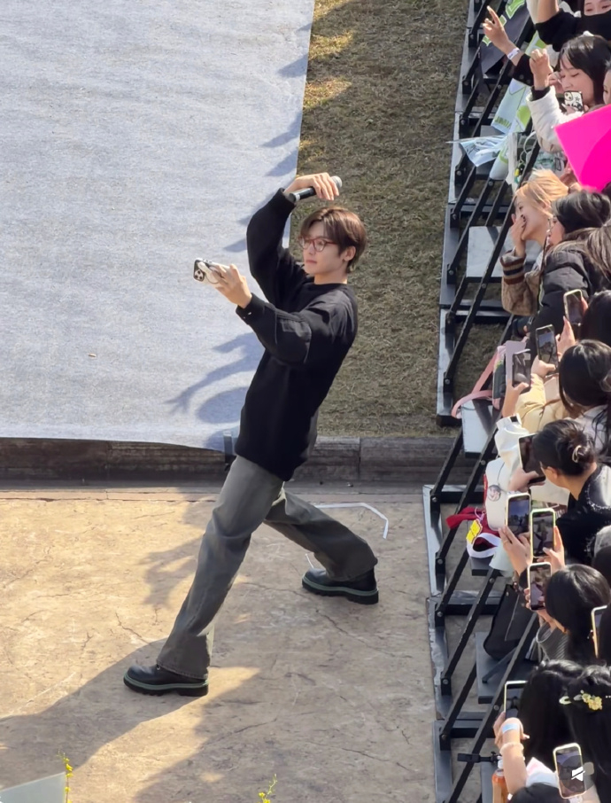 侯明昊的饭撒持续上分 侯明昊的饭撒持续上分，咱就说谁来懂一下这个小侯的饭撒含金量