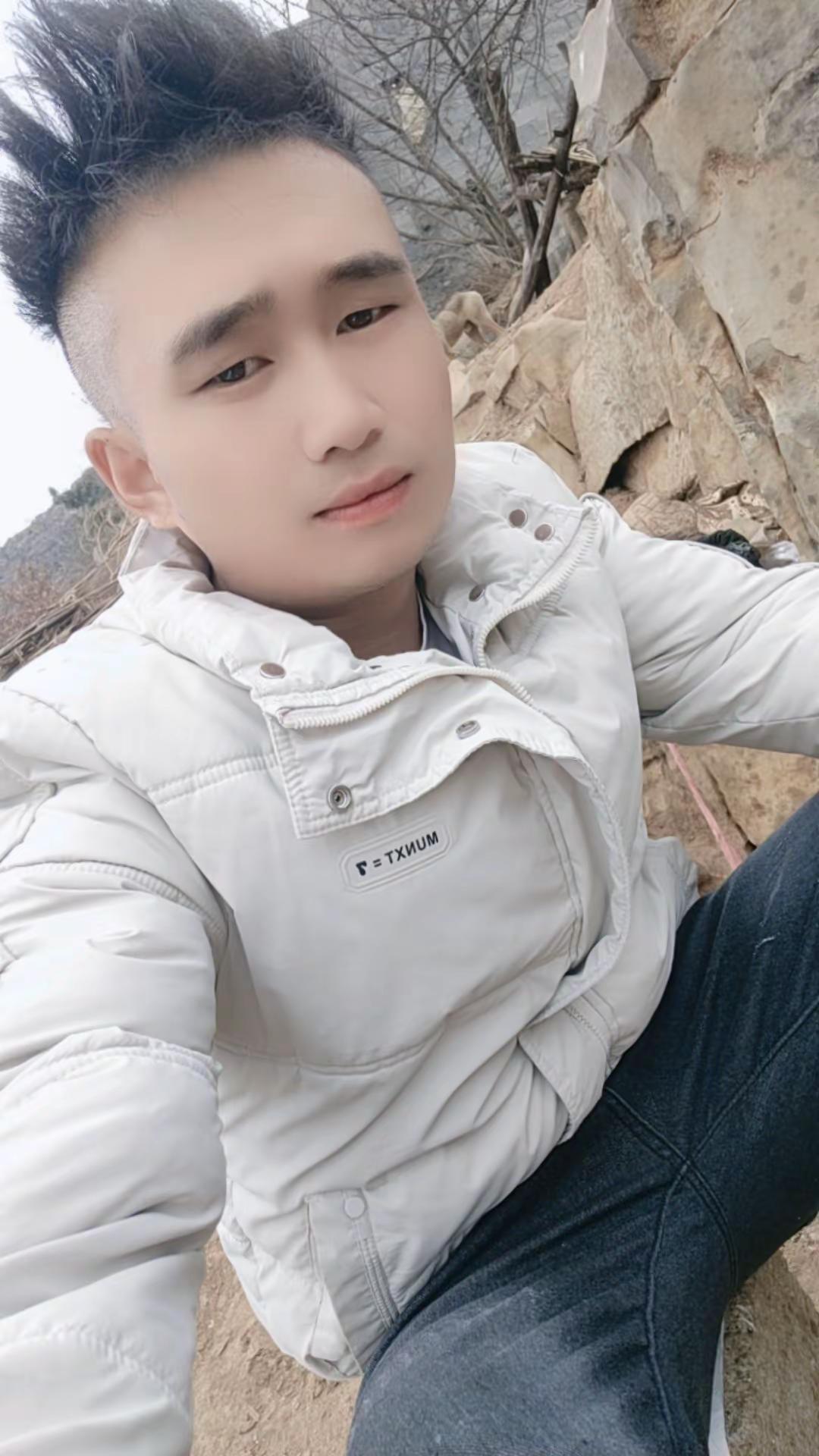 离婚容易，再婚很难。头婚不敢，怕二婚问题多。