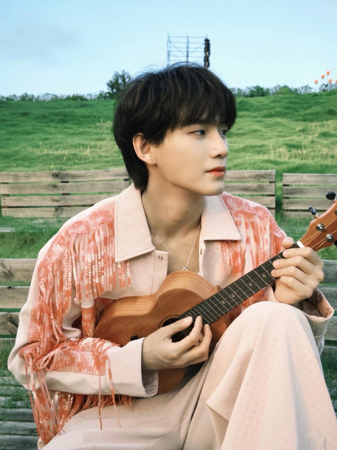 #R1SE解散后姚琛压力没停过# 听到了这一段谈话之后也会让人非常心疼姚琛，从团