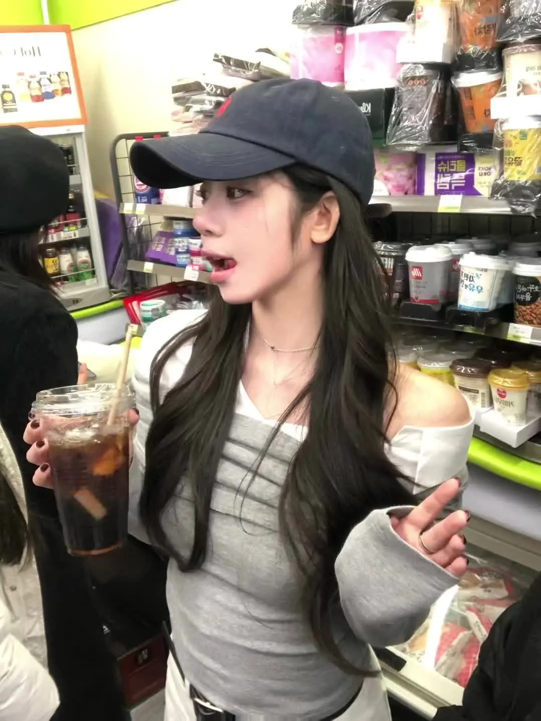 所以呢 我在你心里算什么 是暖昧 是冲动是伙伴还是无聊时的消遣对象