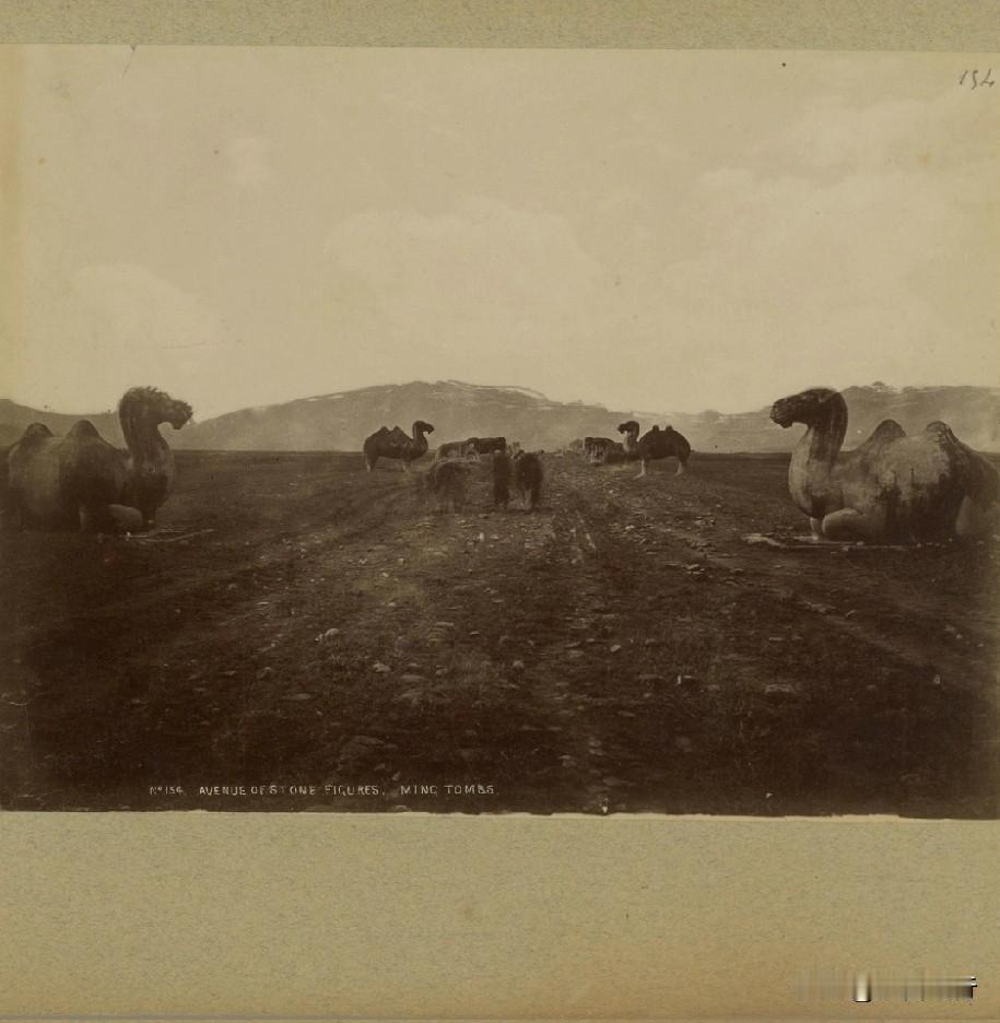 中国在历史上辉煌时期，其规模远超现代人想象，原因是被满清破坏了两百年，遗迹已经所