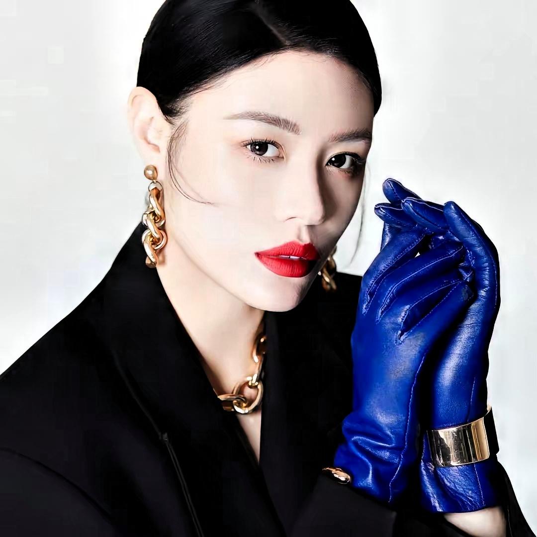 真的太心疼了！葛荟婕这辈子，明明手握一手好牌，却偏偏被“缺爱”两个字困死一生。