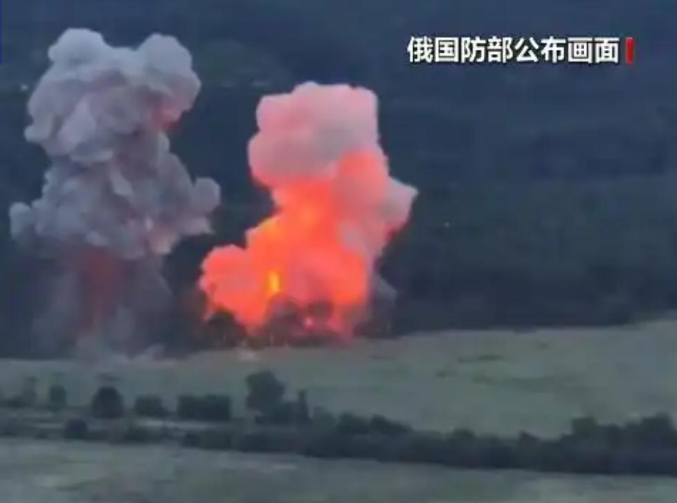 俄罗斯跟乌克兰，都知道怎么打击对方了。

不是大规模的地面推进，也不是在前线的互