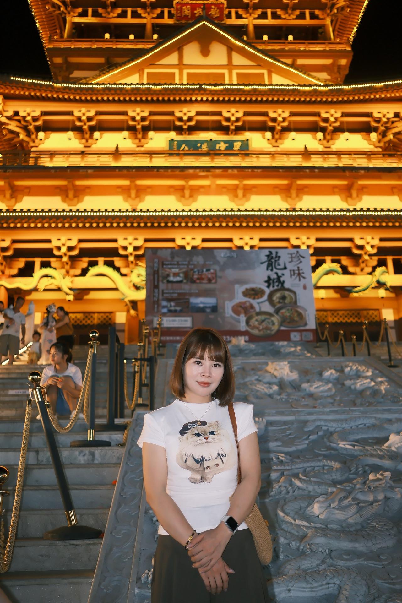 古镇随拍属于古城独有的浪漫 古城夜色撩人美如画 独属于古建筑的氛围感 古城夜景街