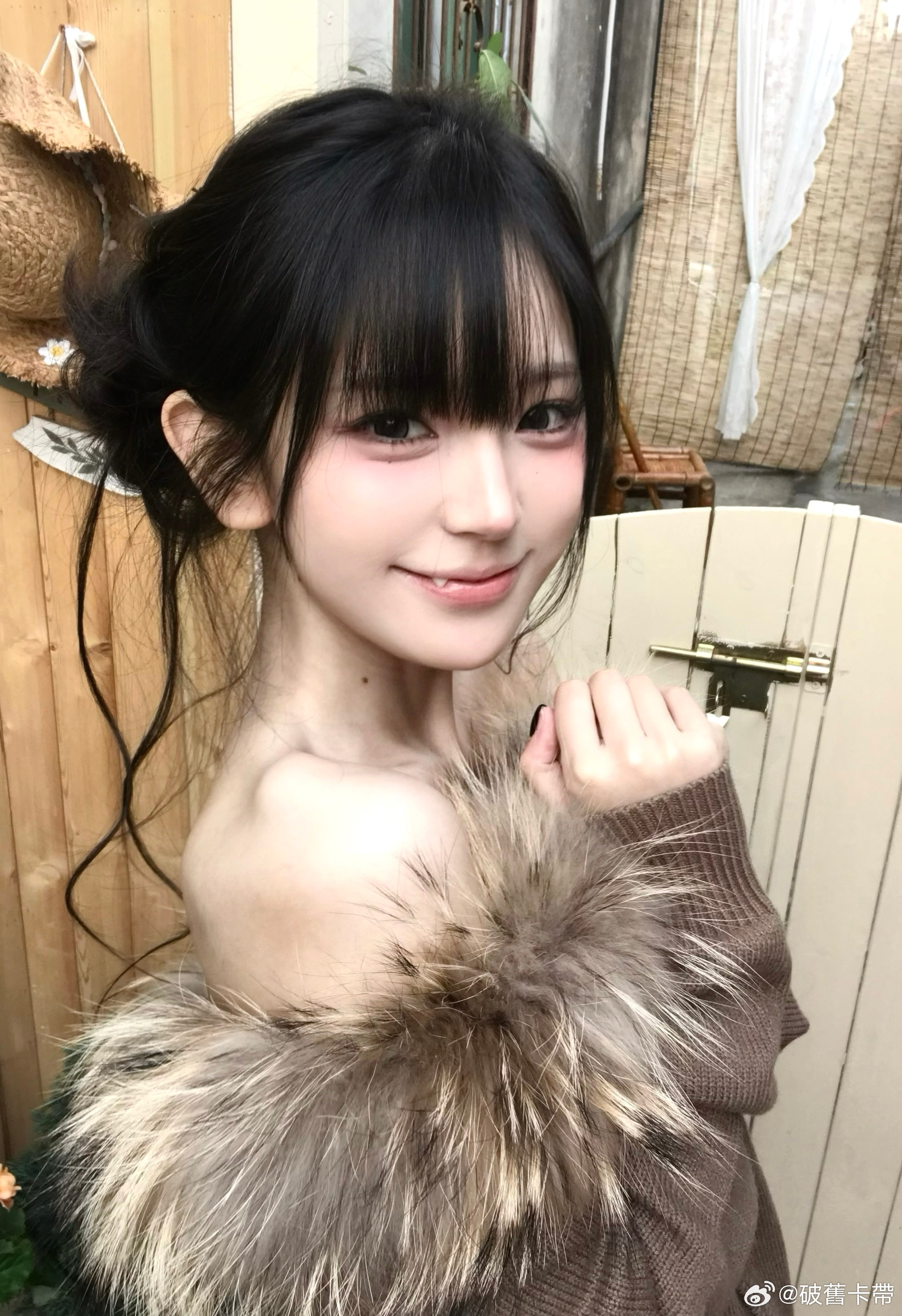 love me ⚞(> ⩐ <)⚟ 