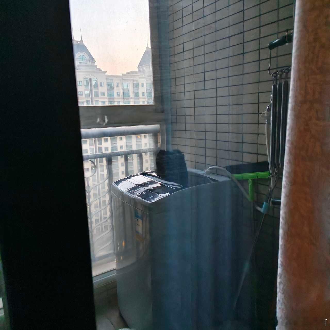 49487【丑猫】神秘黑色立方体 