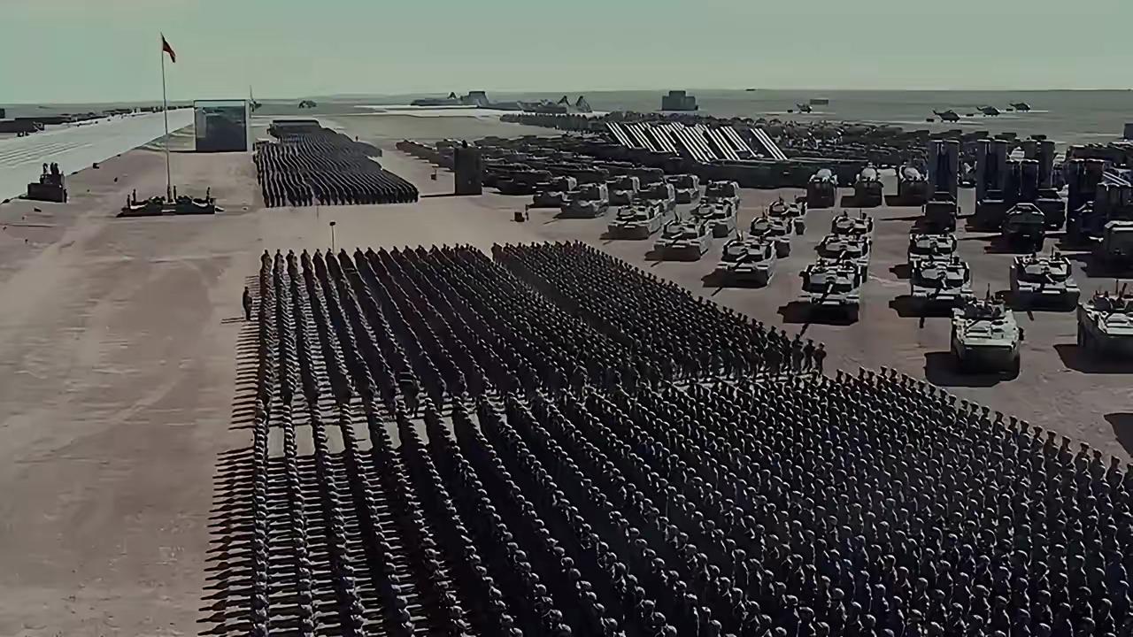 [月亮]东京这回怕是真要破防！过去中国办阅兵，外界多是“看热闹”，如今却画风突变
