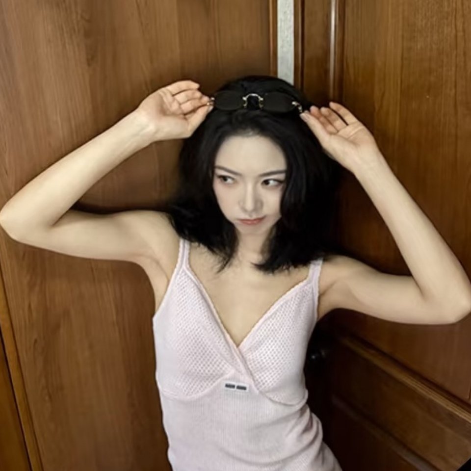 赵今麦🌾赵今麦miumiu品牌大使 小萌猫🐱😻😽​​​