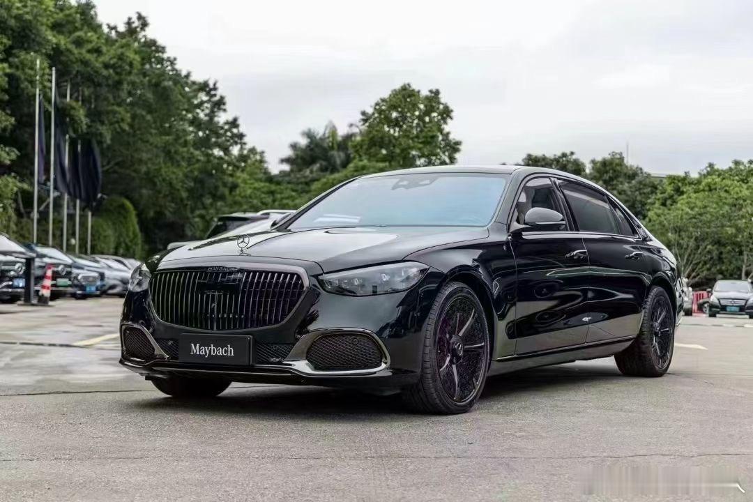 迈巴赫S580L极夜版，堪称迈巴赫里的BB版 ​​​