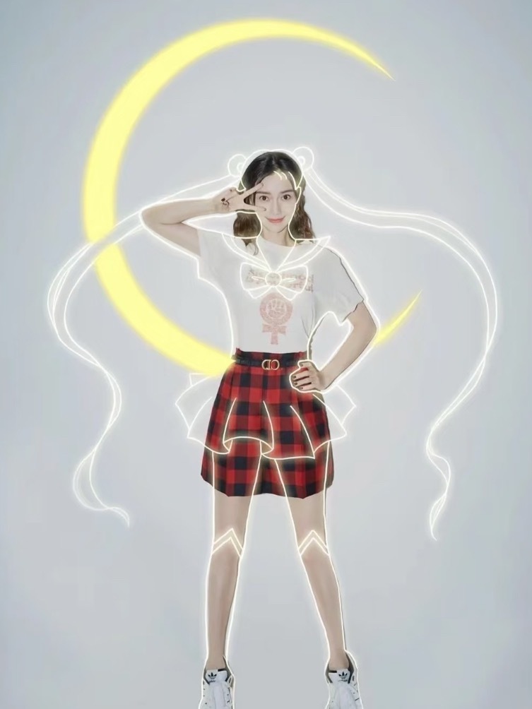 今昔是何年！又看到baby cos美少女战士了[捂嘴哭]金发红头饰，漫撕女出没‼