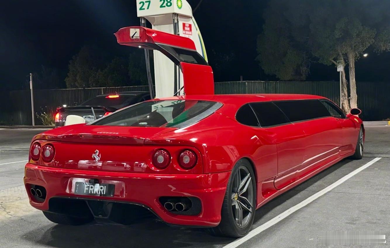 不是 AI 生图！不是 AI 生图！不是 AI 生图！这是一辆由法拉利 360 