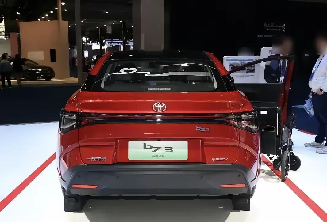 18🌙丰田品质B级纯电家轿9.38万
9万级想买B级纯电家轿的家庭有福了！？丰