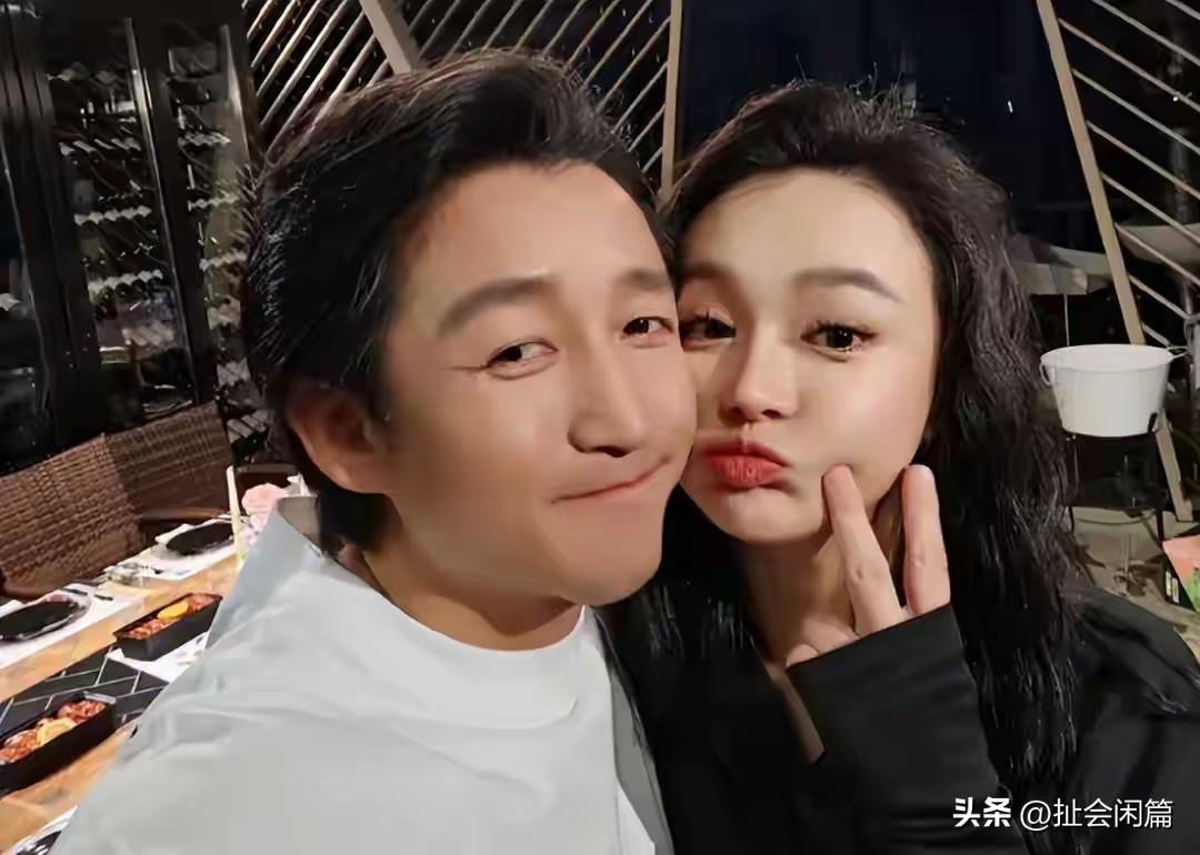 口口声声破产了，家里经济困难，还给三个儿子请了一个家庭英语外教，儿子吃一顿饭只吃