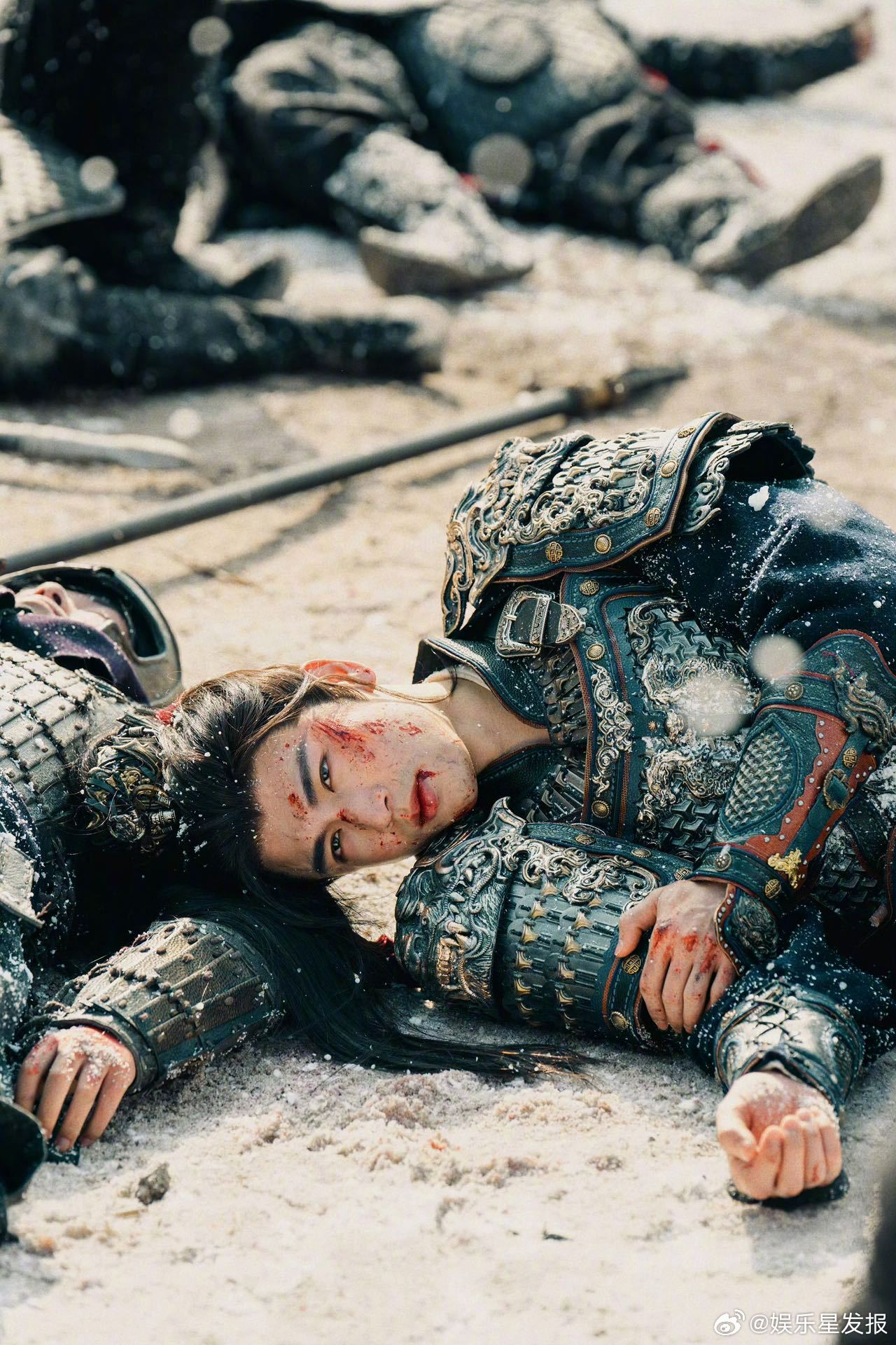 张凌赫演技 《逐玉》第一批观众速速赶来夸夸张凌赫的演技，是自然又引人入胜的演戏方