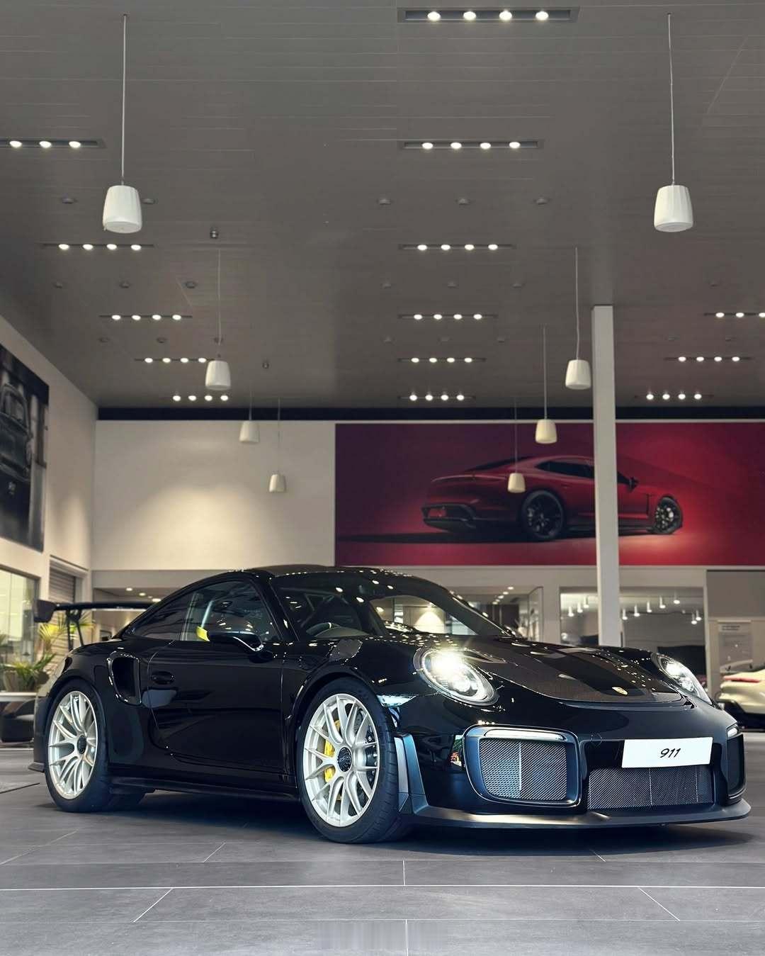 Porsche 911 GT2 RS ​​​