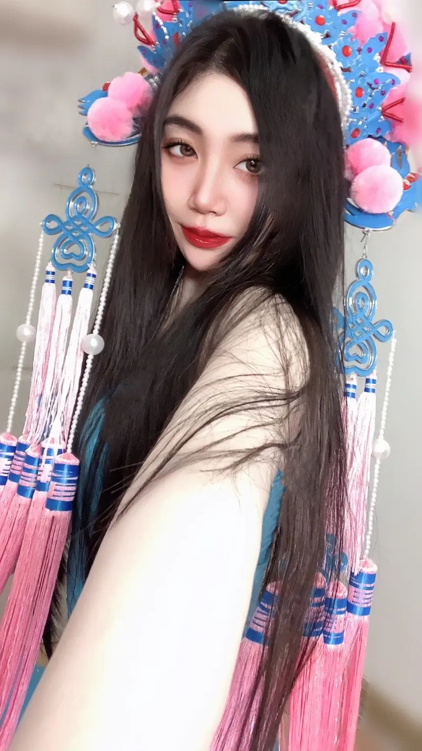 50岁依然保持好状态。之潮流外婆