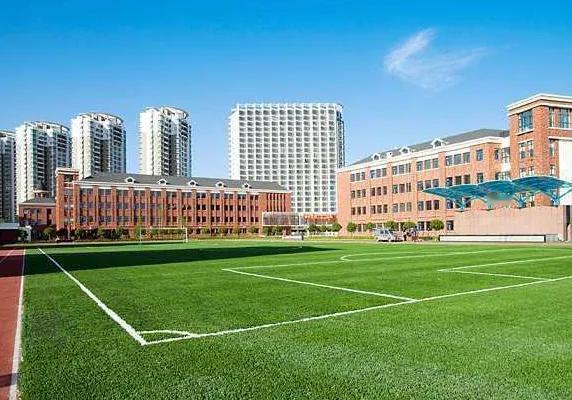 “这样谁还敢管学生！”贵州黔东南，17岁男孩上高中时经常犯错，被班主任安排进入思