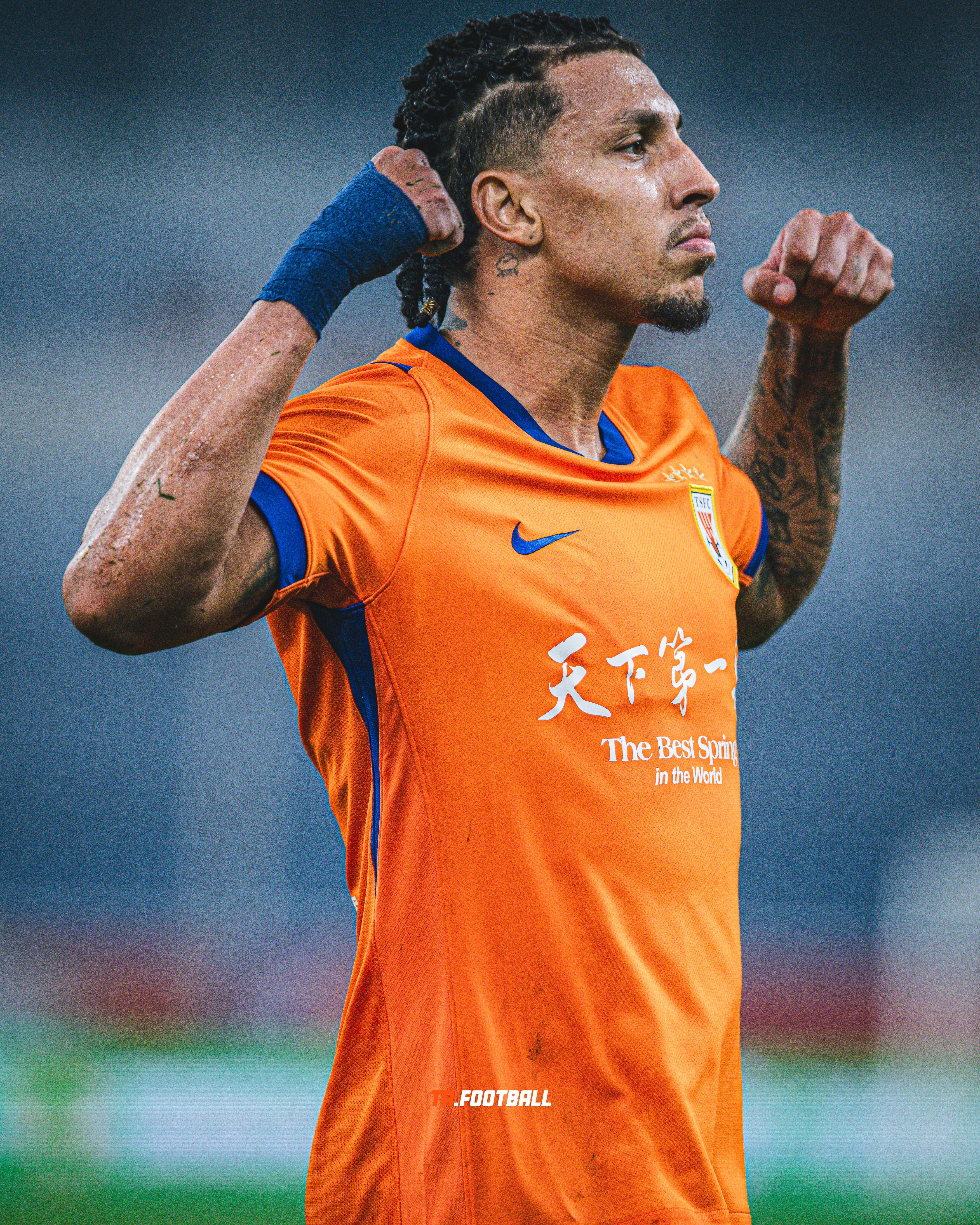 克雷桑复出以后，前场的攻击确实有了更多的选择，但是得抓住机会啊山东泰山1比1上海