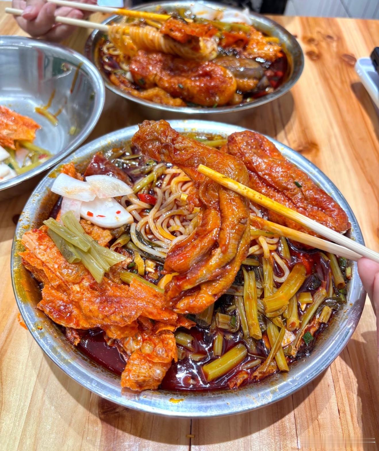 高德征集美食照片奖全年免费吃哇哇哇！高德这波主打真实呐～征集美食照片奖全年免费吃