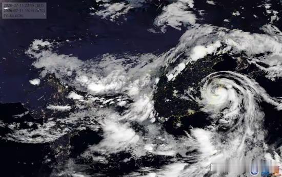 【台风登陆消息】今年第9号台风“巴威”（台风级）的中心已于今天（7月11日）23