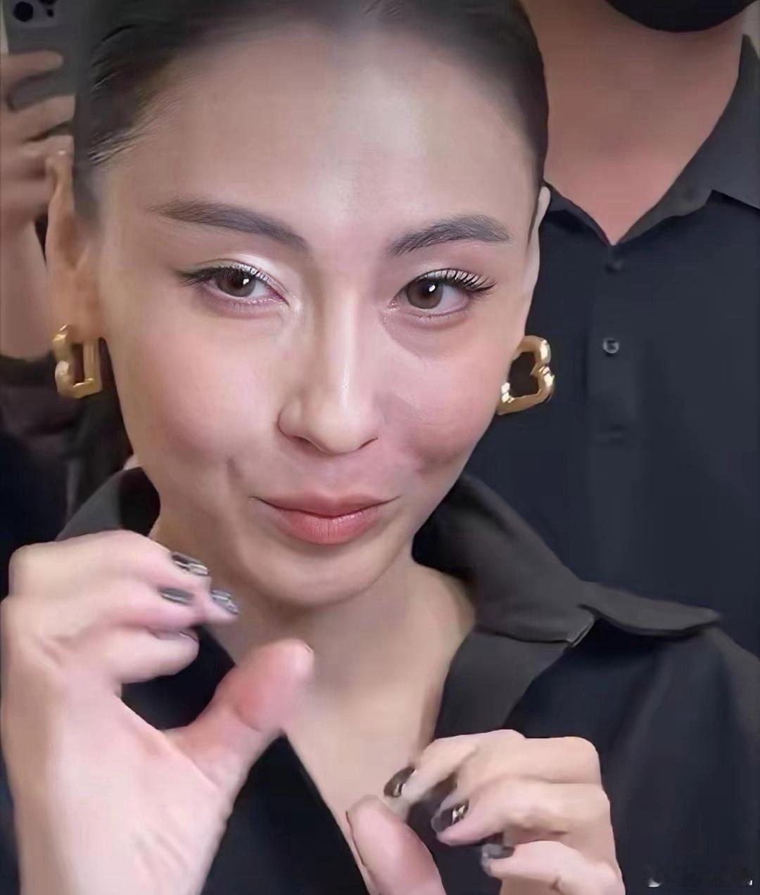 这是张柏芝吗？
曾经的张柏芝，美得让人移不开眼。可最近看到她，真的差点没认出来—