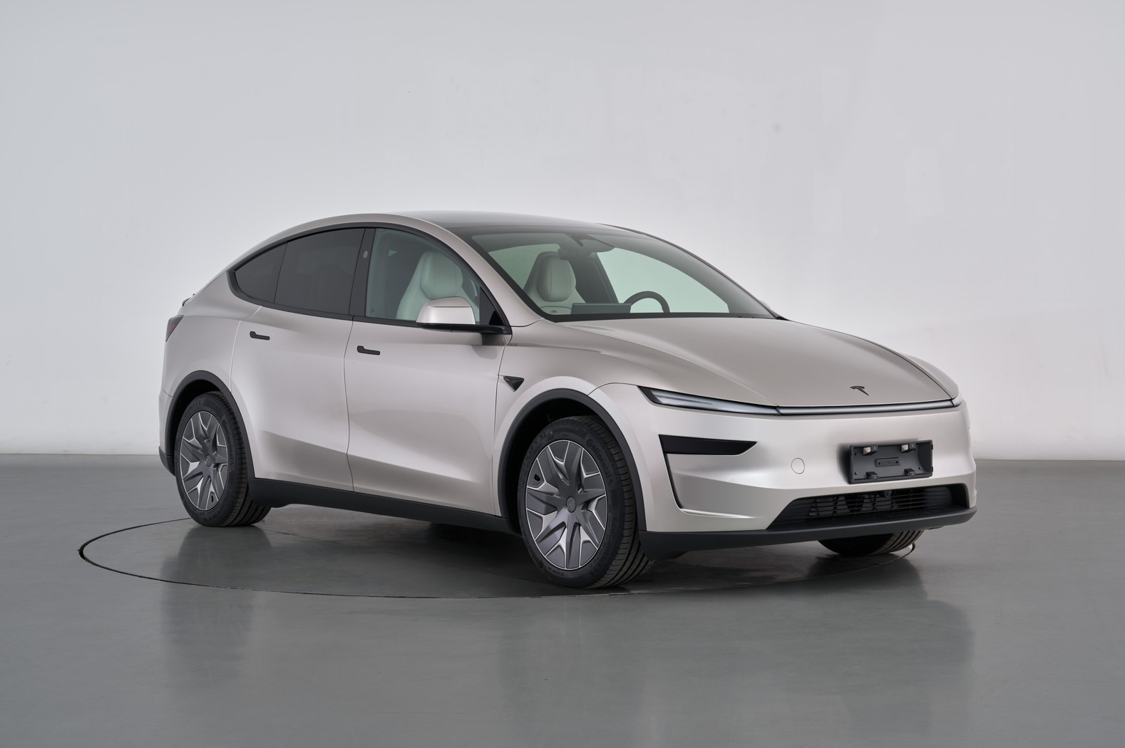 车若初见[超话] 多少人在心心念念特斯拉Model Y L？申报图出来了，感觉像