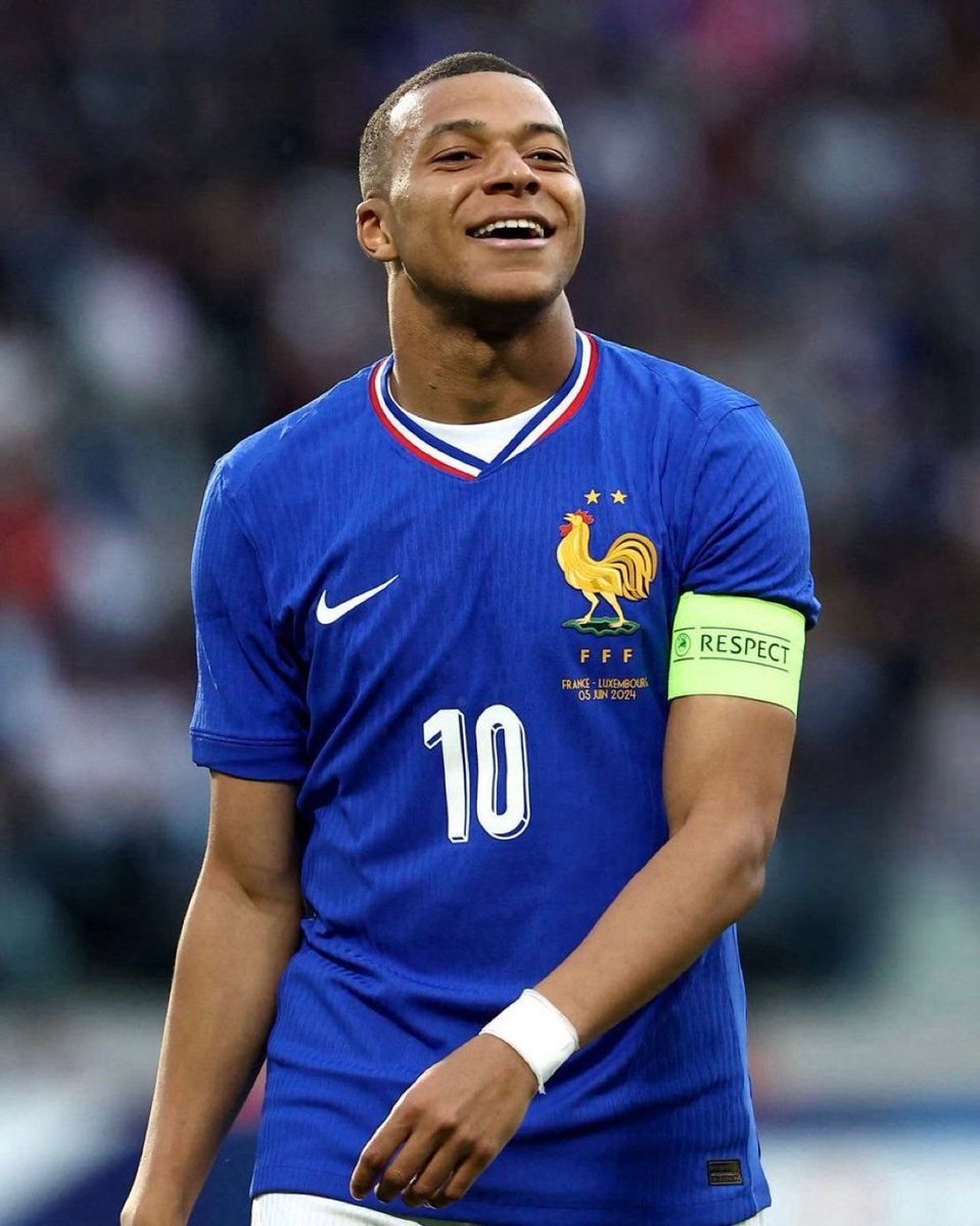 Edu Aguirre：在我看来，这是皇马犯的错误。姆巴佩不应该出战曼城的比赛，